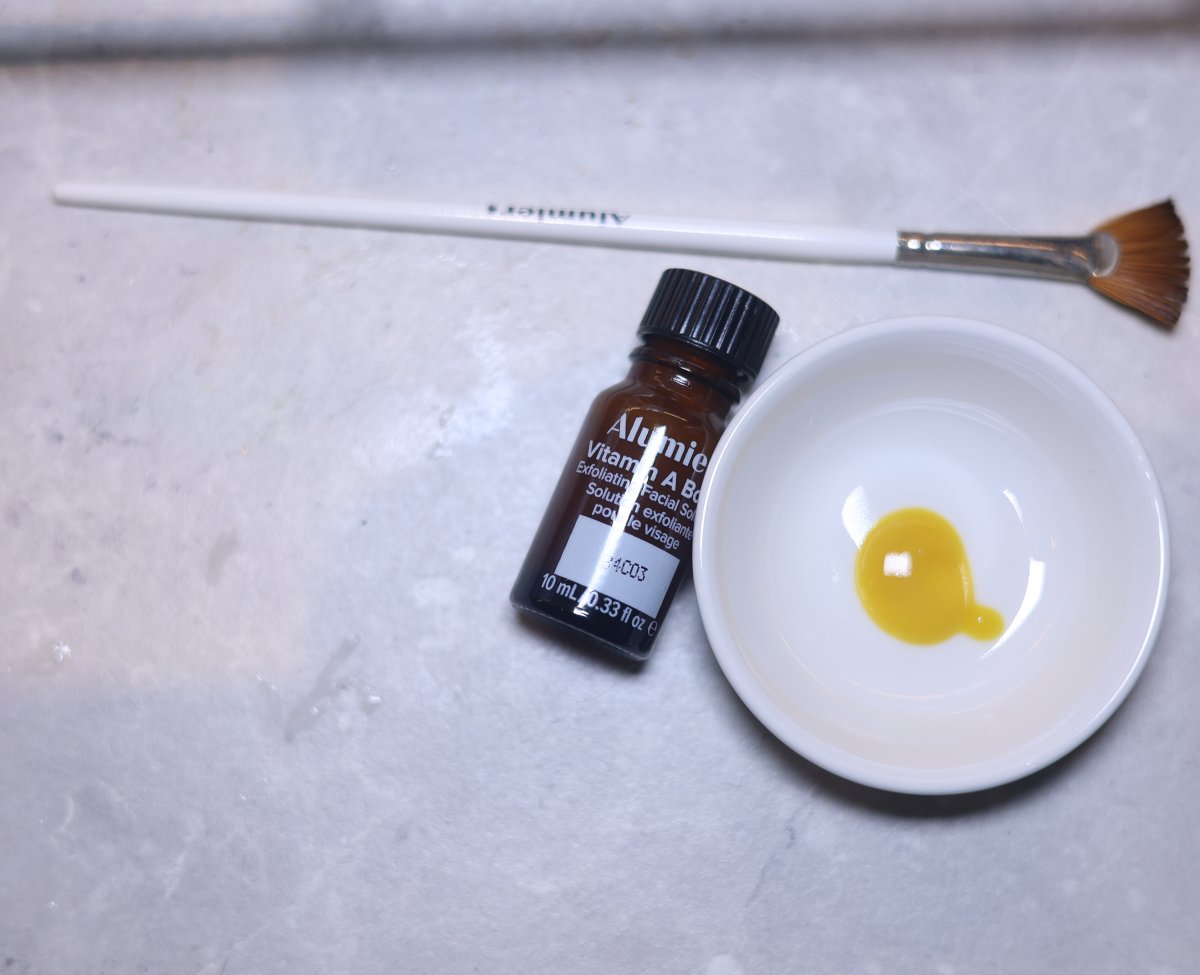 Client receiving a Bespoke AlumierMD Peel at SKIN lounge Aesthetics Richmond, a customised chemical peel treatment that gently exfoliates and rejuvenates the skin for a glowing, even-toned finish.